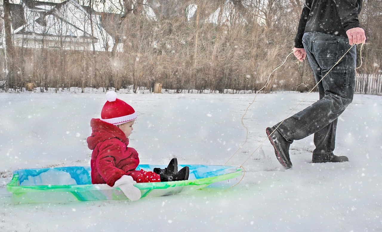 子供が雪遊びで楽しむためのそり持ち込みのポイントは？
